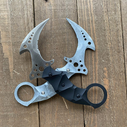 Re8 Chris Karambit Blunt Blade Metal Replica USA Only