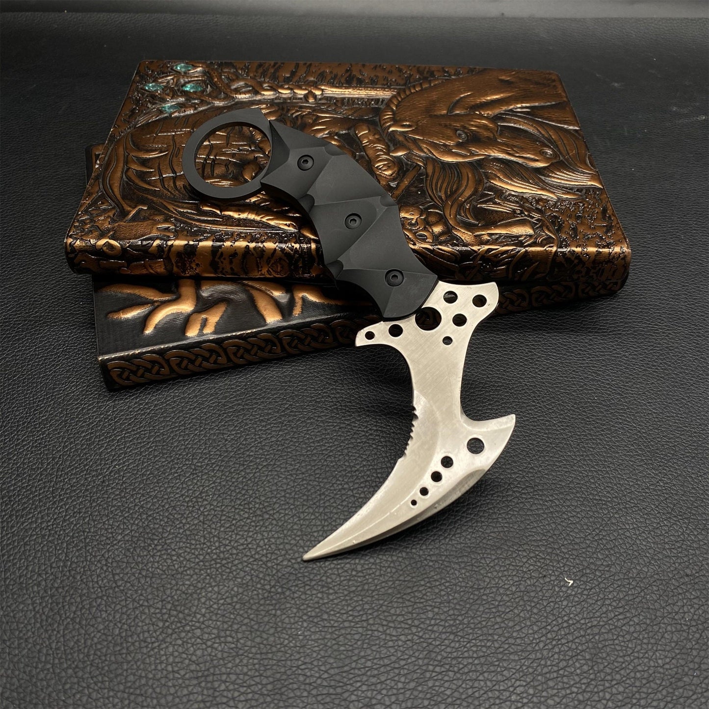 Re8 Chris Karambit Blunt Blade Metal Replica USA Only