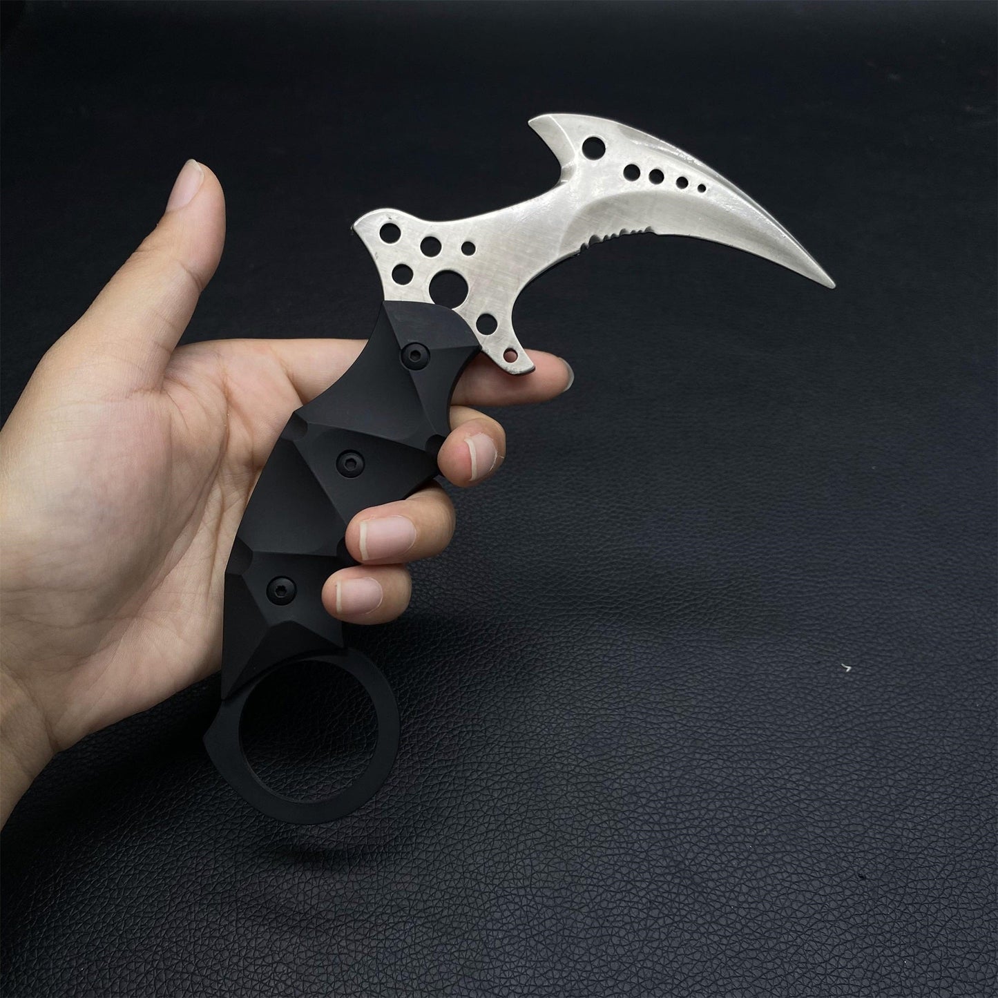 Re8 Chris Karambit Blunt Blade Metal Replica USA Only
