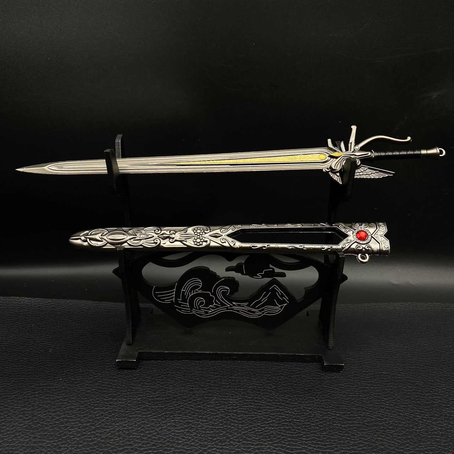FF Series Cloud Sword Sephiroth Katana Squall Gun Blade 9 In 1 Pack