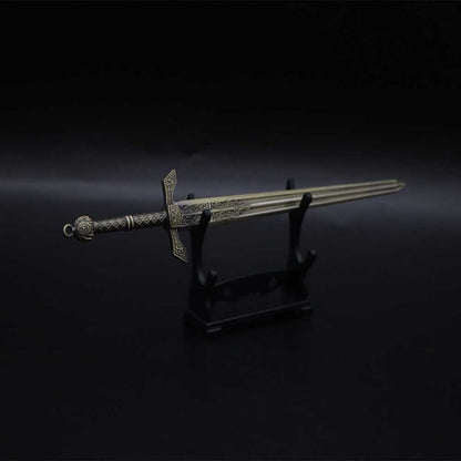 Giant Sword Of Exiled Knight