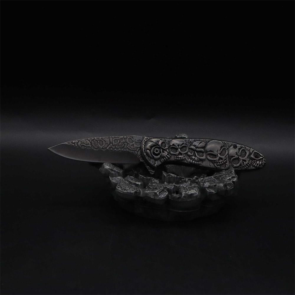 6 Skull Heads Folding Knife