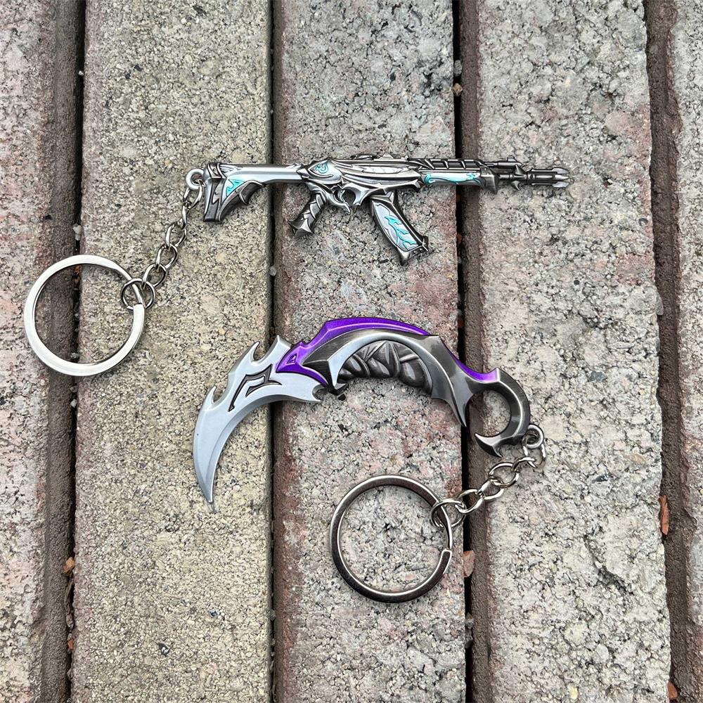 Metal Reaver Vandal & Karambit Mini Keychain Pendant