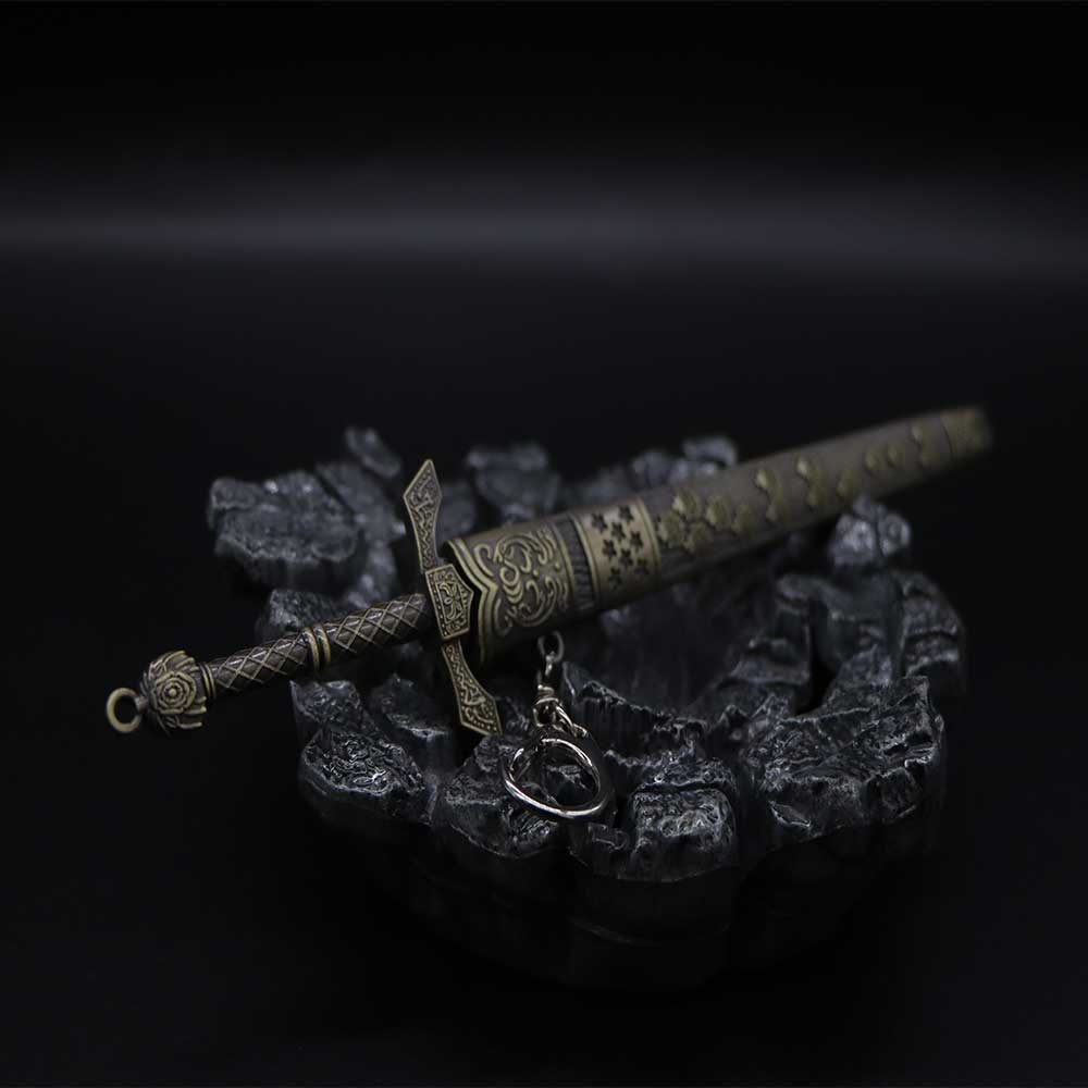 Giant Sword Of Exiled Knight