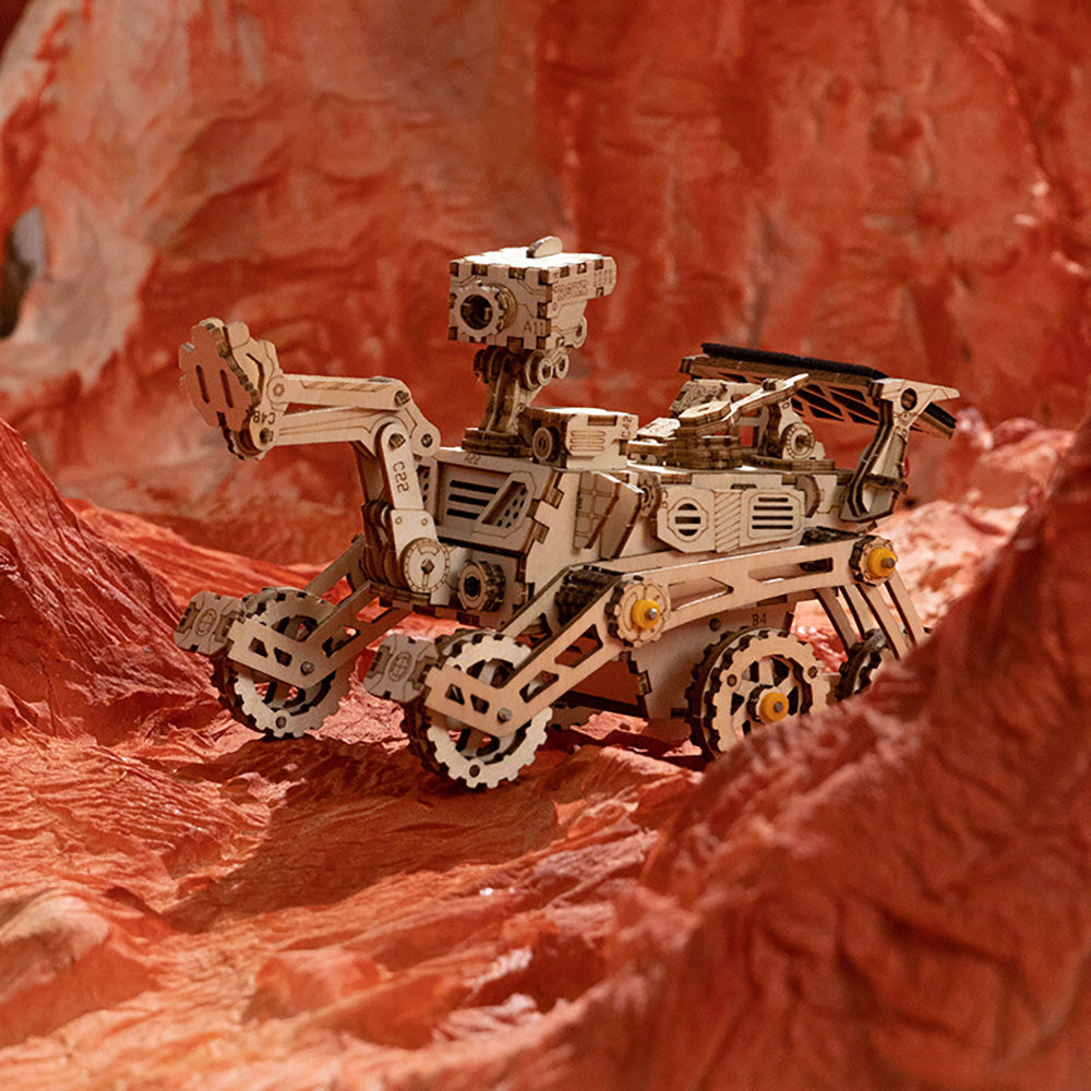 AM014 Solar Power Curiosity Rover Model Kit