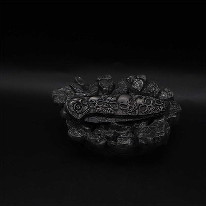 6 Skull Heads Folding Knife