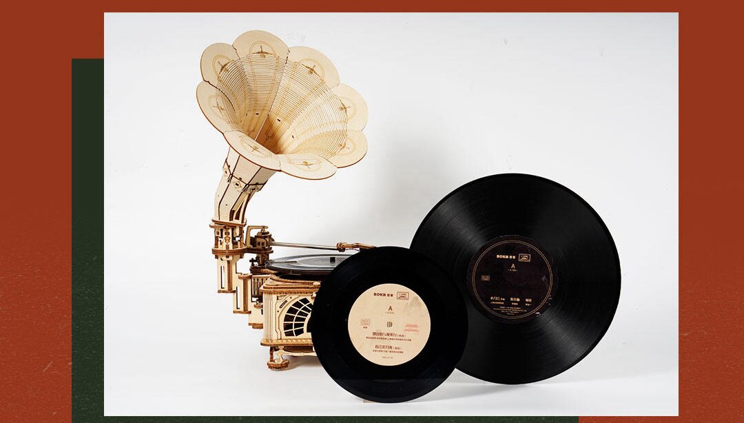 DIY Crank Gramophone Classic Wooden Model Kits Assembly Toy