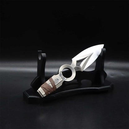Jett Kunai Metal Jett Throwing Knife Life Size Blunt Blade Replica